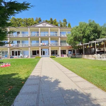 Crown Hotel Nea Skioni Eksteriør billede