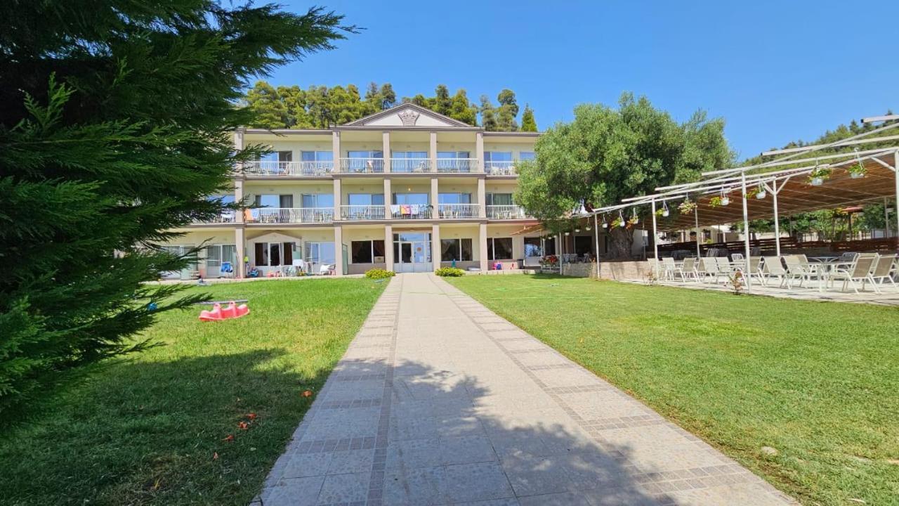 Crown Hotel Nea Skioni Eksteriør billede